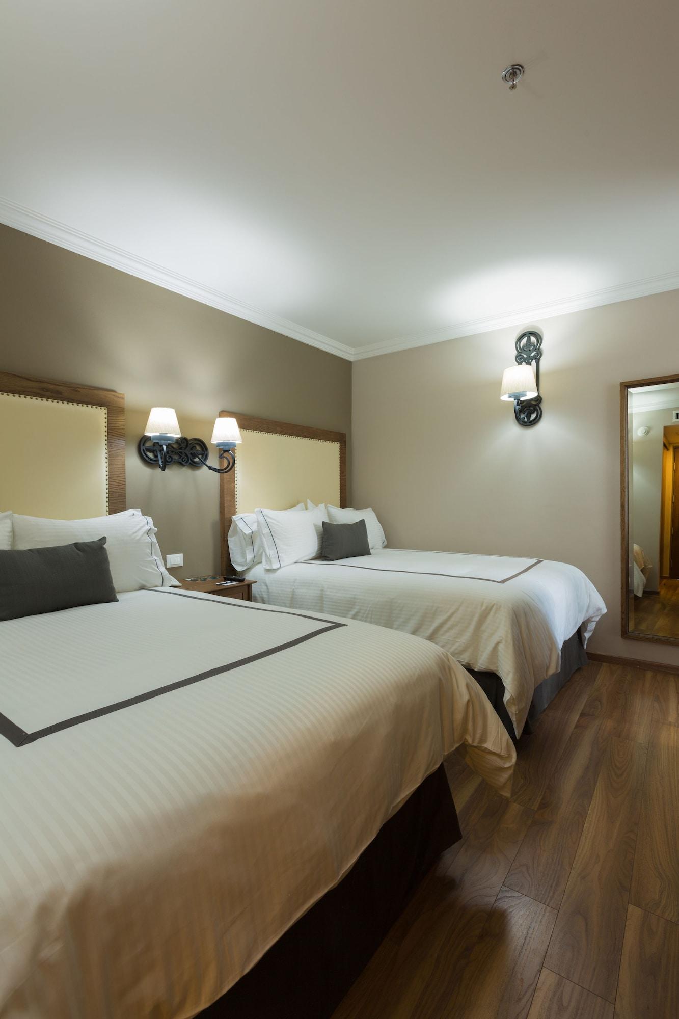 Habitación Doble Estándar con 2 camas dobles